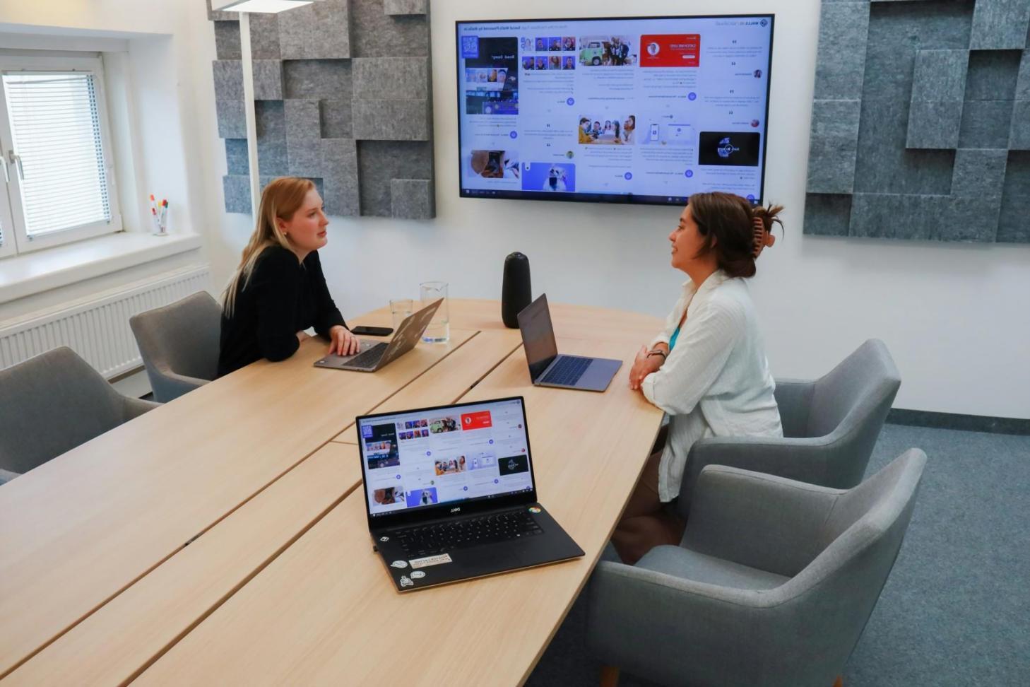 Professional business meeting space at calixirno venture building office